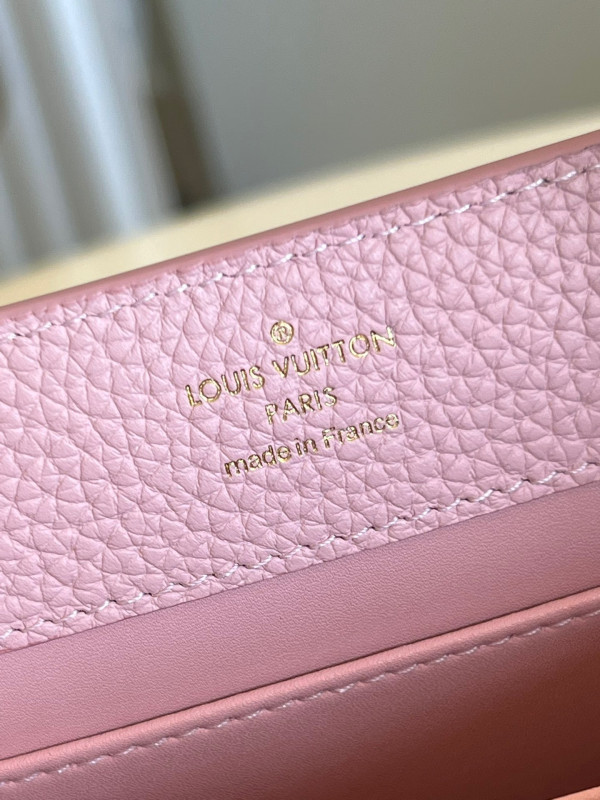 LOUIS VUITTON CAPUCINES MINI [Louis1112] CELINE CHANEL ACCESSORIES LOEWE SHOES LOUIS VUITTON DIRO YSL OTHER BRAND HANDBAGS BALENCIAGA BOTTEGA VENETA GOYARD HERMES BURBERRY VALENTINO GUCCI FENDI MIUMIU CHLOE PRADA BVLGARI SUITCASE NEW ARRIVAL 