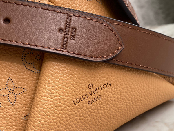 LOUIS VUITTON BEAUBOURG HOBO MM [Louis1111] CELINE CHANEL ACCESSORIES LOEWE SHOES LOUIS VUITTON DIRO YSL OTHER BRAND HANDBAGS BALENCIAGA BOTTEGA VENETA GOYARD HERMES BURBERRY VALENTINO GUCCI FENDI MIUMIU CHLOE PRADA BVLGARI SUITCASE NEW ARRIVAL 