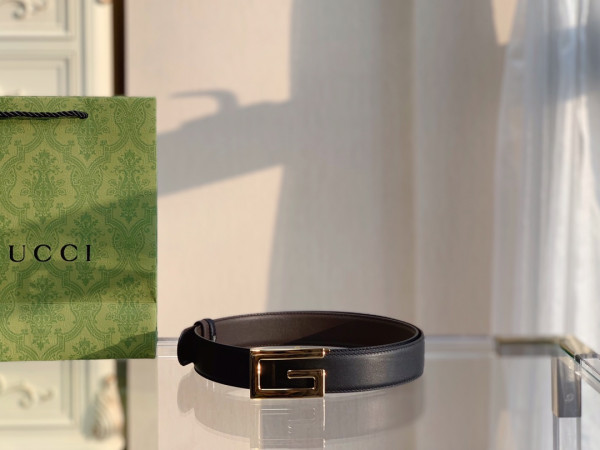 (image for) GUCCI Reversible belt with Square G buckle