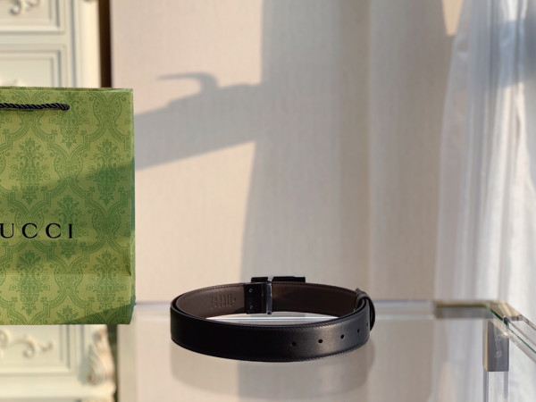 (image for) GUCCI Reversible belt with Square G buckle