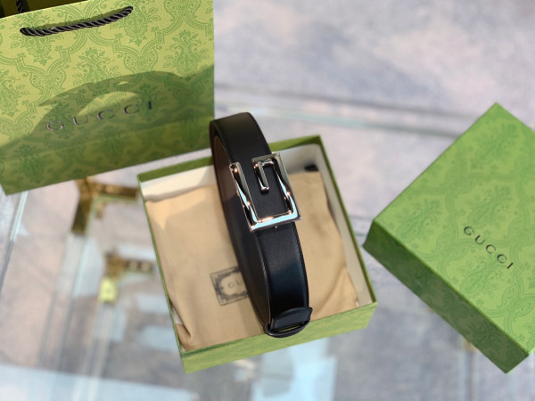 (image for) GUCCI Reversible belt with Square G buckle