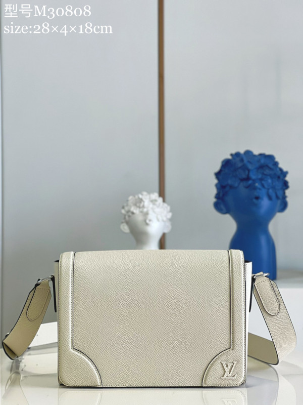 LOUIS VUITTON NEW FLAP MESSENGER [Louis1103] CELINE CHANEL ACCESSORIES LOEWE SHOES LOUIS VUITTON DIRO YSL OTHER BRAND HANDBAGS BALENCIAGA BOTTEGA VENETA GOYARD HERMES BURBERRY VALENTINO GUCCI FENDI MIUMIU CHLOE PRADA BVLGARI SUITCASE NEW ARRIVAL 