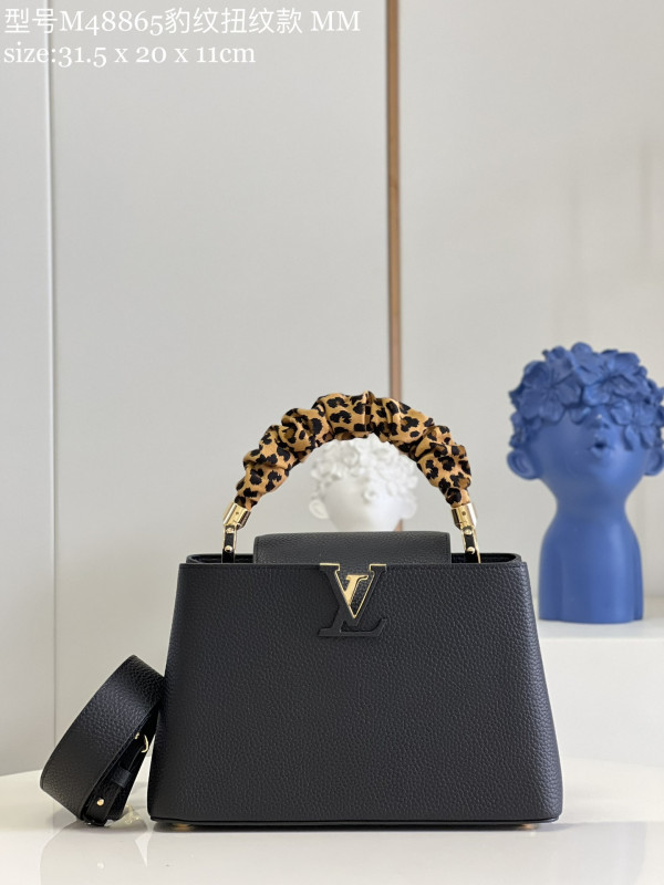 LOUIS VUITTON CAPUCINES MM [M58732] CELINE CHANEL ACCESSORIES LOEWE SHOES LOUIS VUITTON DIRO YSL OTHER BRAND HANDBAGS BALENCIAGA BOTTEGA VENETA GOYARD HERMES BURBERRY VALENTINO GUCCI FENDI MIUMIU CHLOE PRADA BVLGARI SUITCASE NEW ARRIVAL 