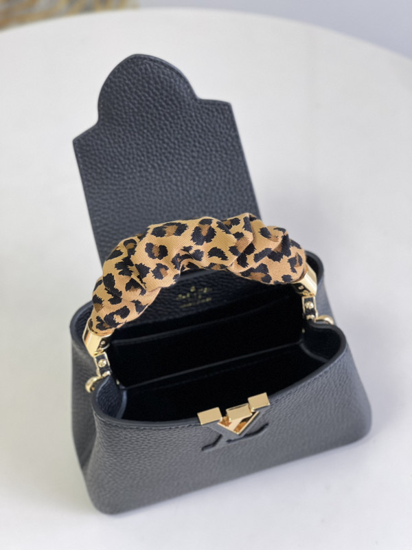 LOUIS VUITTON CAPUCINES MINI [Louis1101] CELINE CHANEL ACCESSORIES LOEWE SHOES LOUIS VUITTON DIRO YSL OTHER BRAND HANDBAGS BALENCIAGA BOTTEGA VENETA GOYARD HERMES BURBERRY VALENTINO GUCCI FENDI MIUMIU CHLOE PRADA BVLGARI SUITCASE NEW ARRIVAL 