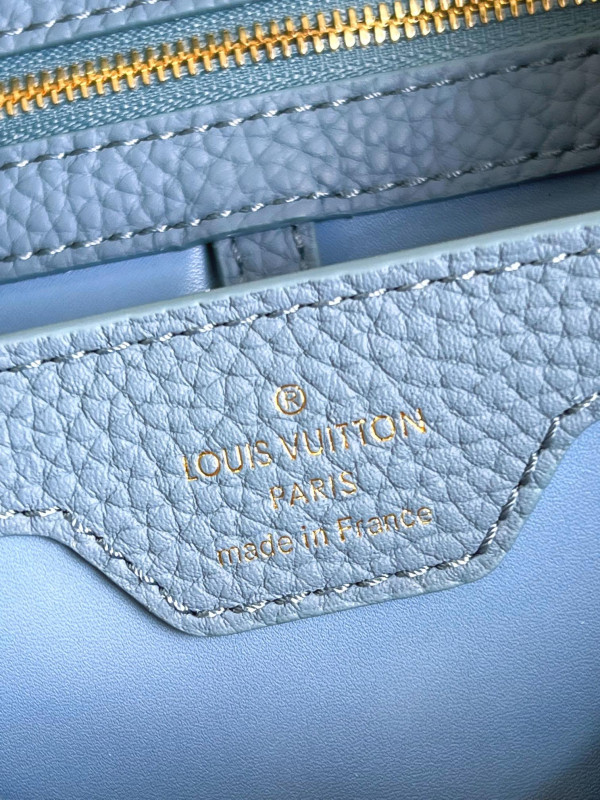 LOUIS VUITTON CAPUCINES BB [M58726] CELINE CHANEL ACCESSORIES LOEWE SHOES LOUIS VUITTON DIRO YSL OTHER BRAND HANDBAGS BALENCIAGA BOTTEGA VENETA GOYARD HERMES BURBERRY VALENTINO GUCCI FENDI MIUMIU CHLOE PRADA BVLGARI SUITCASE NEW ARRIVAL 