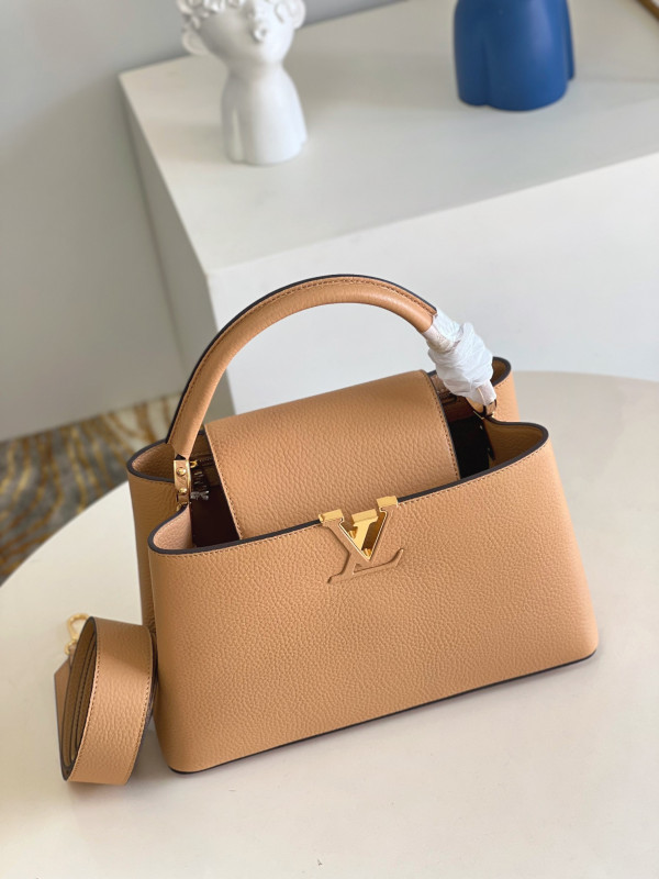 LOUIS VUITTON CAPUCINES MM [Louis1097] CELINE CHANEL ACCESSORIES LOEWE SHOES LOUIS VUITTON DIRO YSL OTHER BRAND HANDBAGS BALENCIAGA BOTTEGA VENETA GOYARD HERMES BURBERRY VALENTINO GUCCI FENDI MIUMIU CHLOE PRADA BVLGARI SUITCASE NEW ARRIVAL 