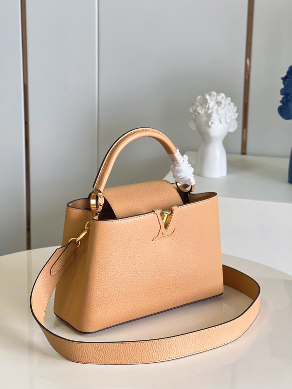 LOUIS VUITTON CAPUCINES MM [Louis1097] CELINE CHANEL ACCESSORIES LOEWE SHOES LOUIS VUITTON DIRO YSL OTHER BRAND HANDBAGS BALENCIAGA BOTTEGA VENETA GOYARD HERMES BURBERRY VALENTINO GUCCI FENDI MIUMIU CHLOE PRADA BVLGARI SUITCASE NEW ARRIVAL 
