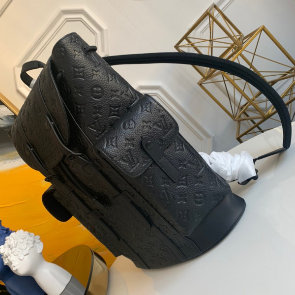 LOUIS VUITTON CHRISTOPHER PM [M55699] CELINE CHANEL ACCESSORIES LOEWE SHOES LOUIS VUITTON DIRO YSL OTHER BRAND HANDBAGS BALENCIAGA BOTTEGA VENETA GOYARD HERMES BURBERRY VALENTINO GUCCI FENDI MIUMIU CHLOE PRADA BVLGARI SUITCASE NEW ARRIVAL 