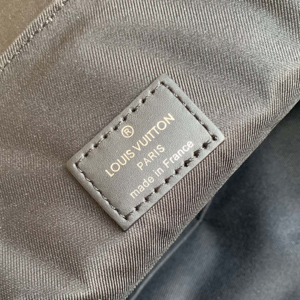 LOUIS VUITTON CHRISTOPHER PM [M55699] CELINE CHANEL ACCESSORIES LOEWE SHOES LOUIS VUITTON DIRO YSL OTHER BRAND HANDBAGS BALENCIAGA BOTTEGA VENETA GOYARD HERMES BURBERRY VALENTINO GUCCI FENDI MIUMIU CHLOE PRADA BVLGARI SUITCASE NEW ARRIVAL 
