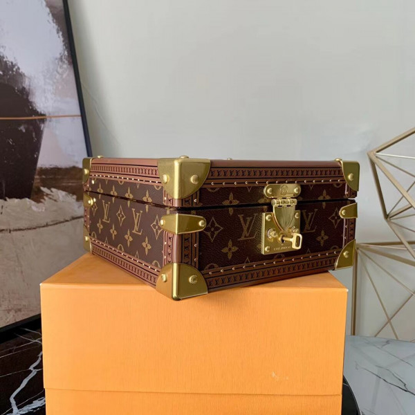 LOUIS VUITTON JEWELRY BOX [M13513] CELINE CHANEL ACCESSORIES LOEWE SHOES LOUIS VUITTON DIRO YSL OTHER BRAND HANDBAGS BALENCIAGA BOTTEGA VENETA GOYARD HERMES BURBERRY VALENTINO GUCCI FENDI MIUMIU CHLOE PRADA BVLGARI SUITCASE NEW ARRIVAL 