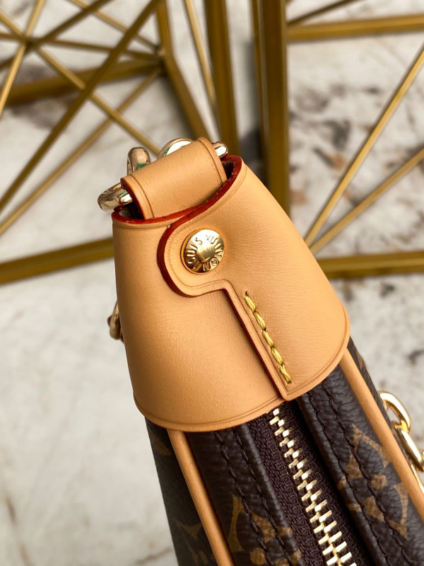 LOUIS VUITTON LOOP [M81098] CELINE CHANEL ACCESSORIES LOEWE SHOES LOUIS VUITTON DIRO YSL OTHER BRAND HANDBAGS BALENCIAGA BOTTEGA VENETA GOYARD HERMES BURBERRY VALENTINO GUCCI FENDI MIUMIU CHLOE PRADA BVLGARI SUITCASE NEW ARRIVAL 