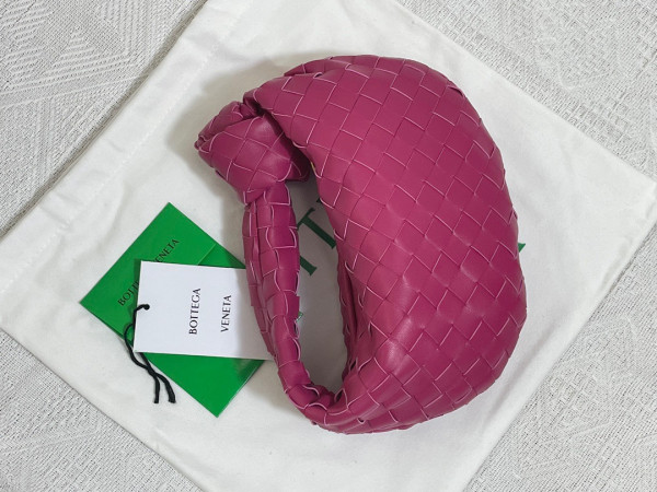 BOTTEGA VENETA MINI JODIE [Bottega131] CELINE CHANEL ACCESSORIES LOEWE SHOES LOUIS VUITTON DIRO YSL OTHER BRAND HANDBAGS BALENCIAGA BOTTEGA VENETA GOYARD HERMES BURBERRY VALENTINO GUCCI FENDI MIUMIU CHLOE PRADA BVLGARI SUITCASE NEW ARRIVAL 