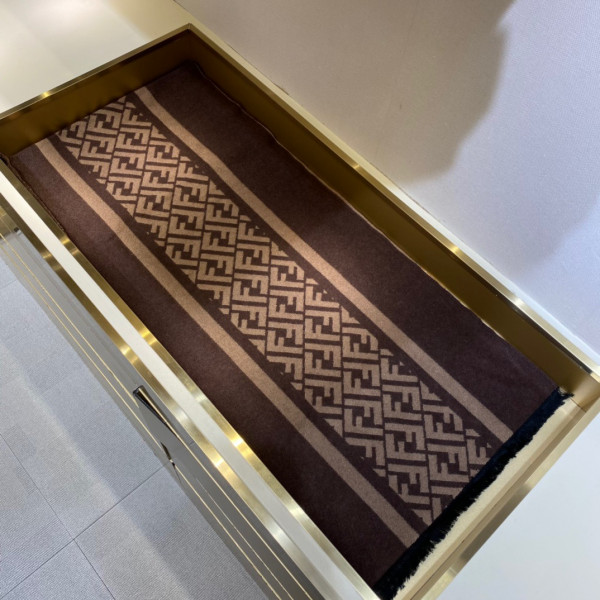 FENDI SCARF [Fendi418] CELINE CHANEL ACCESSORIES LOEWE SHOES LOUIS VUITTON DIRO YSL OTHER BRAND HANDBAGS BALENCIAGA BOTTEGA VENETA GOYARD HERMES BURBERRY VALENTINO GUCCI FENDI MIUMIU CHLOE PRADA BVLGARI SUITCASE NEW ARRIVAL 