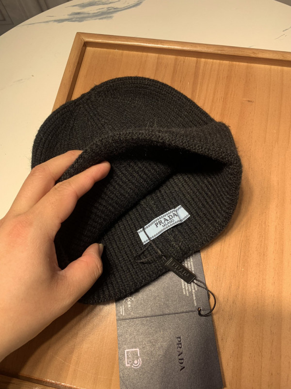 PRADA HAT [Prada117] CELINE CHANEL ACCESSORIES LOEWE SHOES LOUIS VUITTON DIRO YSL OTHER BRAND HANDBAGS BALENCIAGA BOTTEGA VENETA GOYARD HERMES BURBERRY VALENTINO GUCCI FENDI MIUMIU CHLOE PRADA BVLGARI SUITCASE NEW ARRIVAL 