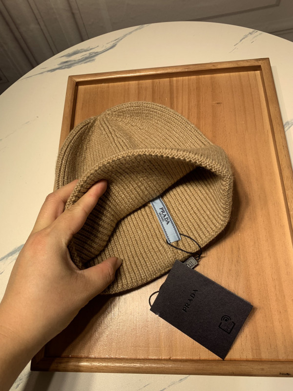PRADA HAT [Prada114] CELINE CHANEL ACCESSORIES LOEWE SHOES LOUIS VUITTON DIRO YSL OTHER BRAND HANDBAGS BALENCIAGA BOTTEGA VENETA GOYARD HERMES BURBERRY VALENTINO GUCCI FENDI MIUMIU CHLOE PRADA BVLGARI SUITCASE NEW ARRIVAL 