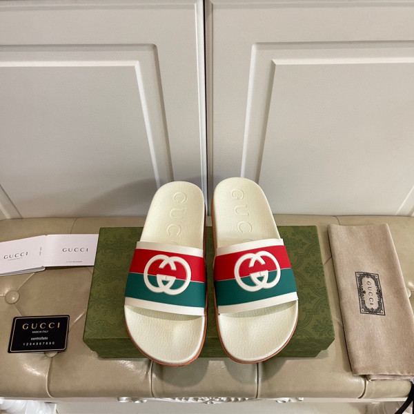 (image for) GUCCI Interlocking G slide sandal