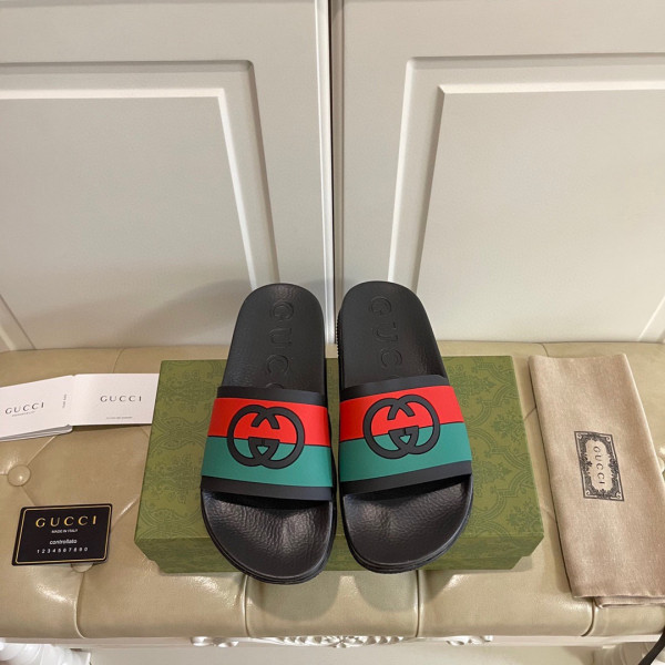 (image for) GUCCI Interlocking G slide sandal