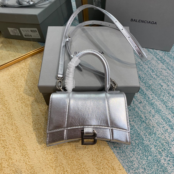 (image for) BALENCIAGA HOURGLASS