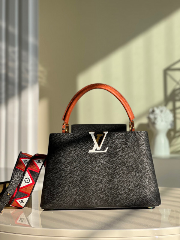 (image for) LOUIS VUITTON CAPUCINES MM
