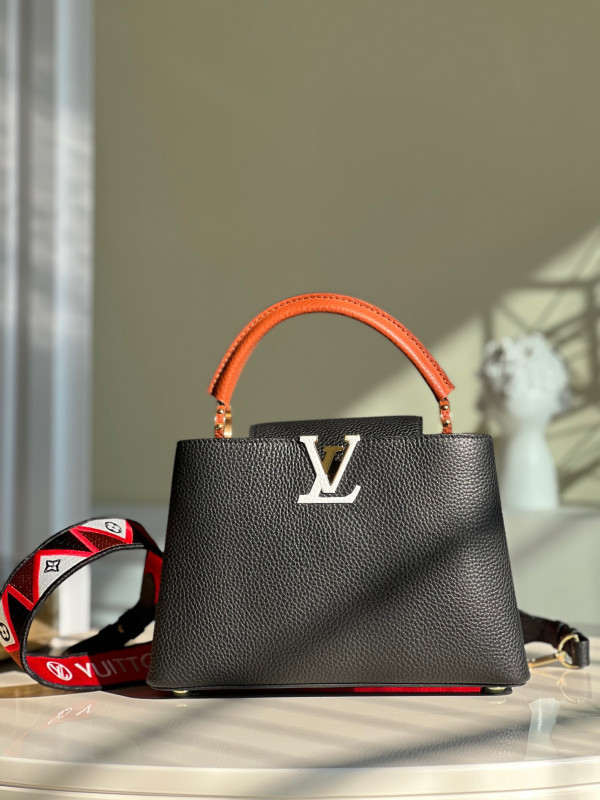 (image for) LOUIS VUITTON CAPUCINES BB