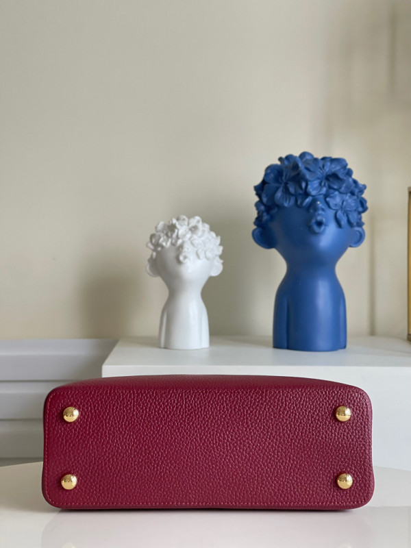 (image for) LOUIS VUITTON CAPUCINES BB