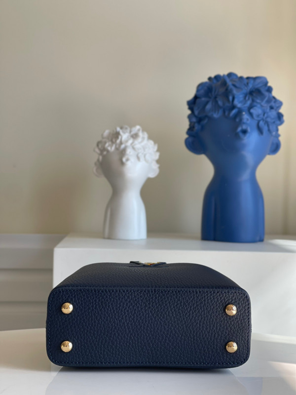 (image for) LOUIS VUITTON CAPUCINES MINI