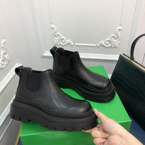 (image for) BOTTEGA VENETA TIRE