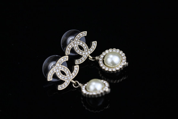 (image for) CL EARRINGS