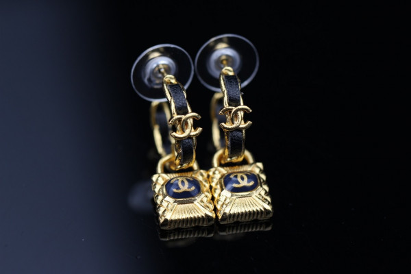 (image for) CL EARRINGS