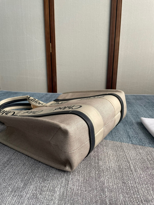 (image for) CHLO? MEDIUM WOODY TOTE BAG