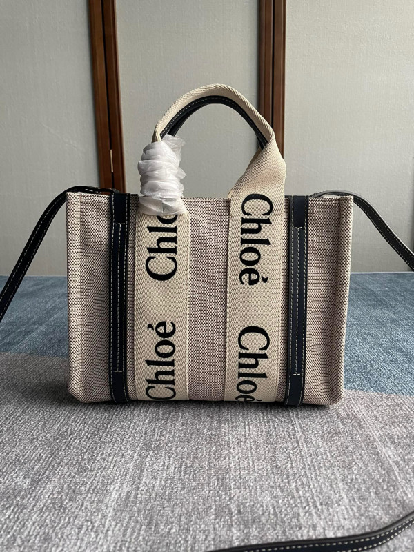 (image for) CHLO? SMALL WOODY TOTE BAG WITH STRAP