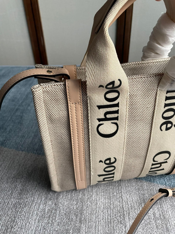 (image for) CHLO? SMALL WOODY TOTE BAG WITH STRAP
