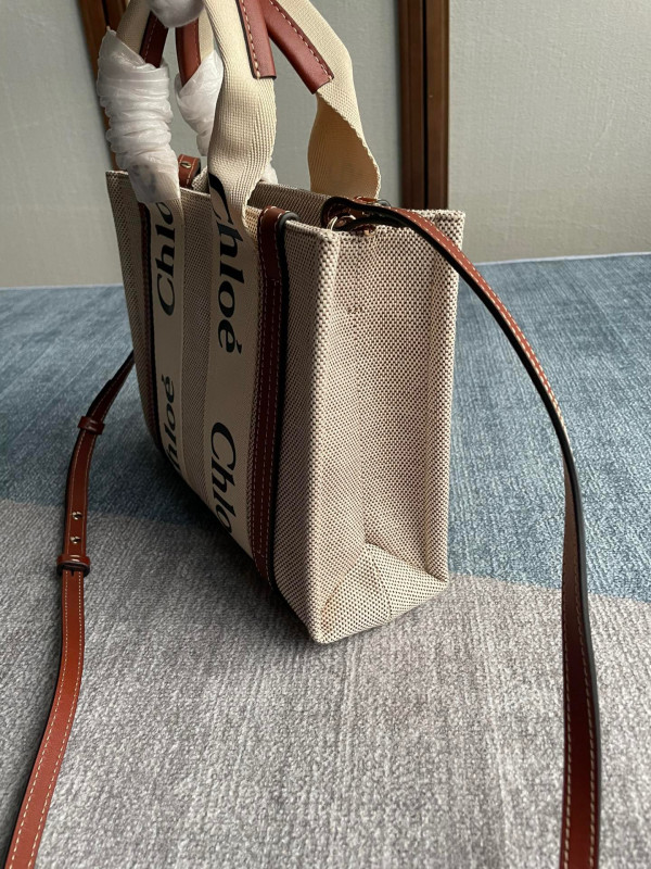 (image for) CHLO? SMALL WOODY TOTE BAG WITH STRAP