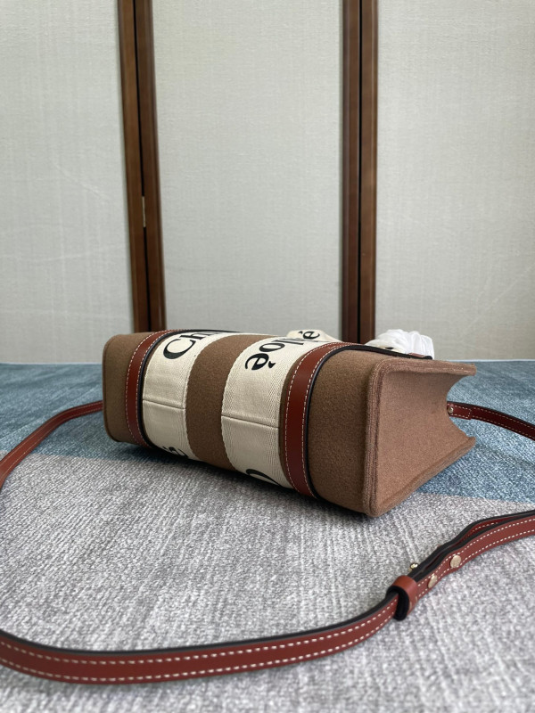(image for) CHLO? SMALL WOODY TOTE BAG WITH STRAP