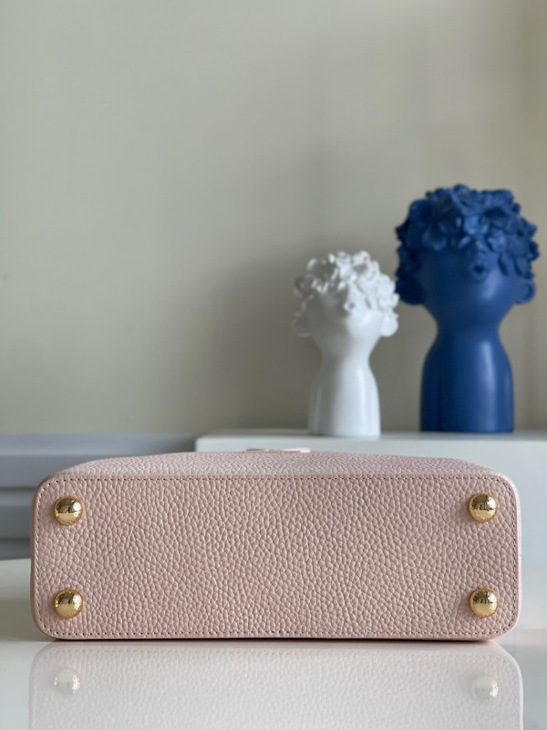 (image for) LOUIS VUITTON CAPUCINES BB