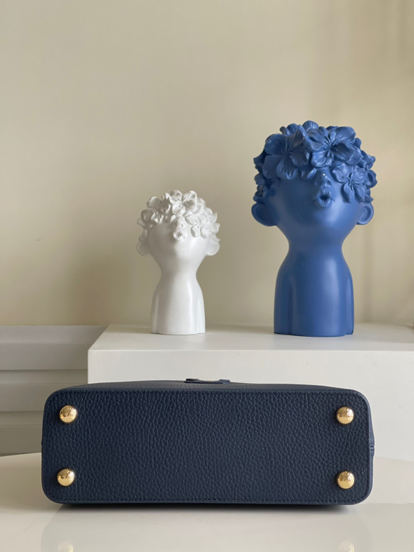 (image for) LOUIS VUITTON CAPUCINES BB