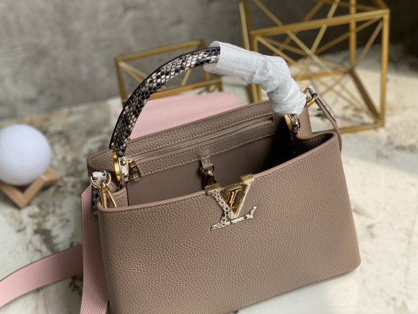 (image for) LOUIS VUITTON CAPUCINES MM