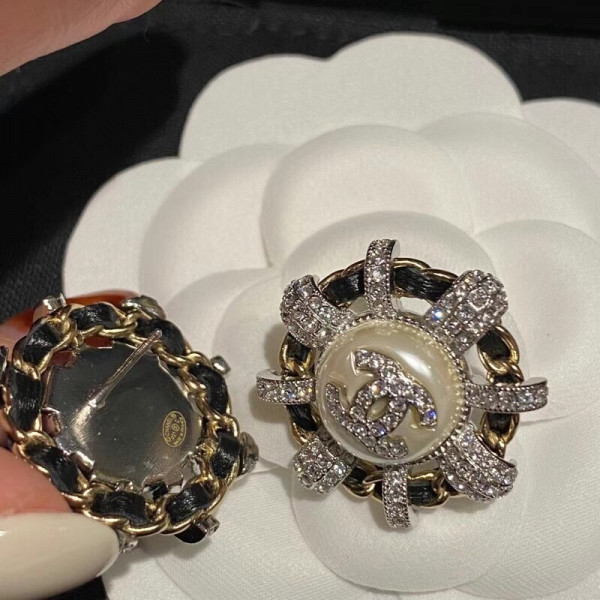 (image for) CL EARRINGS