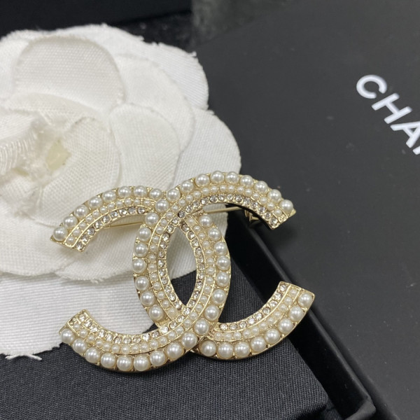 (image for) CL BROOCH