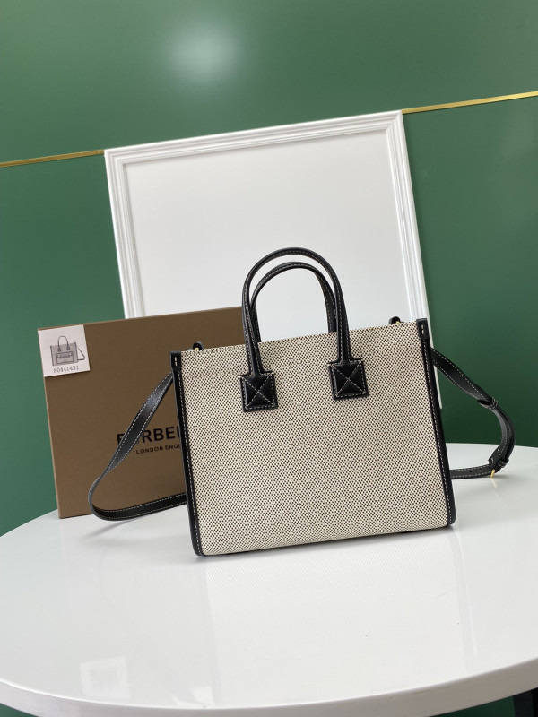 BURBERRY Mini Freya TOTE [Burberry170] CELINE CHANEL ACCESSORIES LOEWE SHOES LOUIS VUITTON DIRO YSL OTHER BRAND HANDBAGS BALENCIAGA BOTTEGA VENETA GOYARD HERMES BURBERRY VALENTINO GUCCI FENDI MIUMIU CHLOE PRADA BVLGARI SUITCASE NEW ARRIVAL 