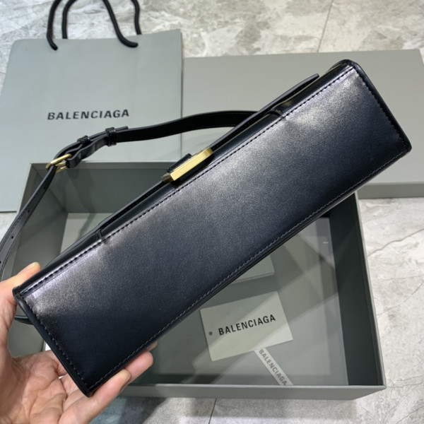 BALENCIAGA HOURGLASS CHAIN BAG [Balenciaga315] CELINE CHANEL ACCESSORIES LOEWE SHOES LOUIS VUITTON DIRO YSL OTHER BRAND HANDBAGS BALENCIAGA BOTTEGA VENETA GOYARD HERMES BURBERRY VALENTINO GUCCI FENDI MIUMIU CHLOE PRADA BVLGARI SUITCASE NEW ARRIVAL 