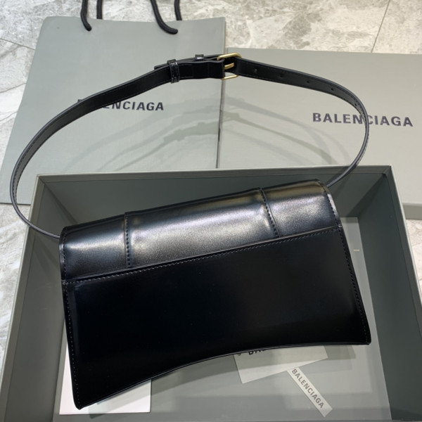 BALENCIAGA HOURGLASS CHAIN BAG [Balenciaga315] CELINE CHANEL ACCESSORIES LOEWE SHOES LOUIS VUITTON DIRO YSL OTHER BRAND HANDBAGS BALENCIAGA BOTTEGA VENETA GOYARD HERMES BURBERRY VALENTINO GUCCI FENDI MIUMIU CHLOE PRADA BVLGARI SUITCASE NEW ARRIVAL 