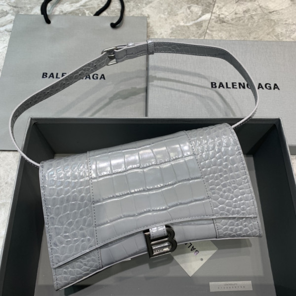 BALENCIAGA HOURGLASS CHAIN BAG [Balenciaga313] CELINE CHANEL ACCESSORIES LOEWE SHOES LOUIS VUITTON DIRO YSL OTHER BRAND HANDBAGS BALENCIAGA BOTTEGA VENETA GOYARD HERMES BURBERRY VALENTINO GUCCI FENDI MIUMIU CHLOE PRADA BVLGARI SUITCASE NEW ARRIVAL 