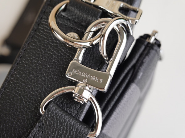 LOUIS VUITTON TRIO MESSENGER [N80401] CELINE CHANEL ACCESSORIES LOEWE SHOES LOUIS VUITTON DIRO YSL OTHER BRAND HANDBAGS BALENCIAGA BOTTEGA VENETA GOYARD HERMES BURBERRY VALENTINO GUCCI FENDI MIUMIU CHLOE PRADA BVLGARI SUITCASE NEW ARRIVAL 