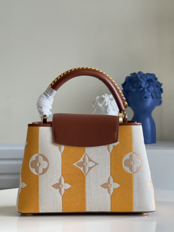 LOUIS VUITTON CAPUCINES MM [Louis1036] CELINE CHANEL ACCESSORIES LOEWE SHOES LOUIS VUITTON DIRO YSL OTHER BRAND HANDBAGS BALENCIAGA BOTTEGA VENETA GOYARD HERMES BURBERRY VALENTINO GUCCI FENDI MIUMIU CHLOE PRADA BVLGARI SUITCASE NEW ARRIVAL 