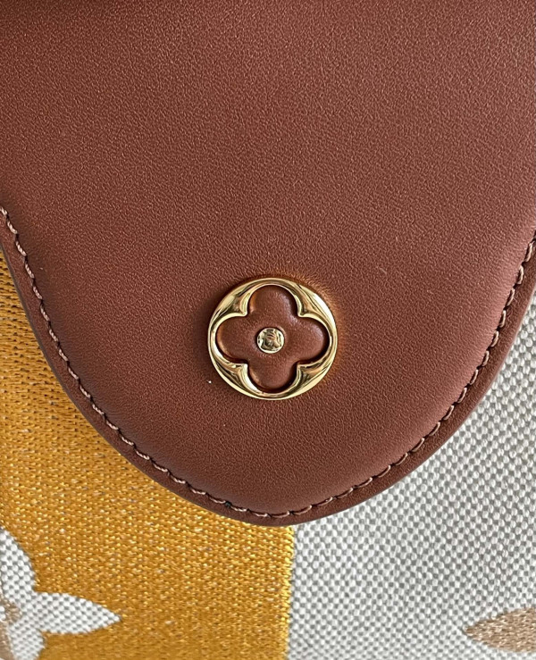 LOUIS VUITTON CAPUCINES BB [M57651] CELINE CHANEL ACCESSORIES LOEWE SHOES LOUIS VUITTON DIRO YSL OTHER BRAND HANDBAGS BALENCIAGA BOTTEGA VENETA GOYARD HERMES BURBERRY VALENTINO GUCCI FENDI MIUMIU CHLOE PRADA BVLGARI SUITCASE NEW ARRIVAL 