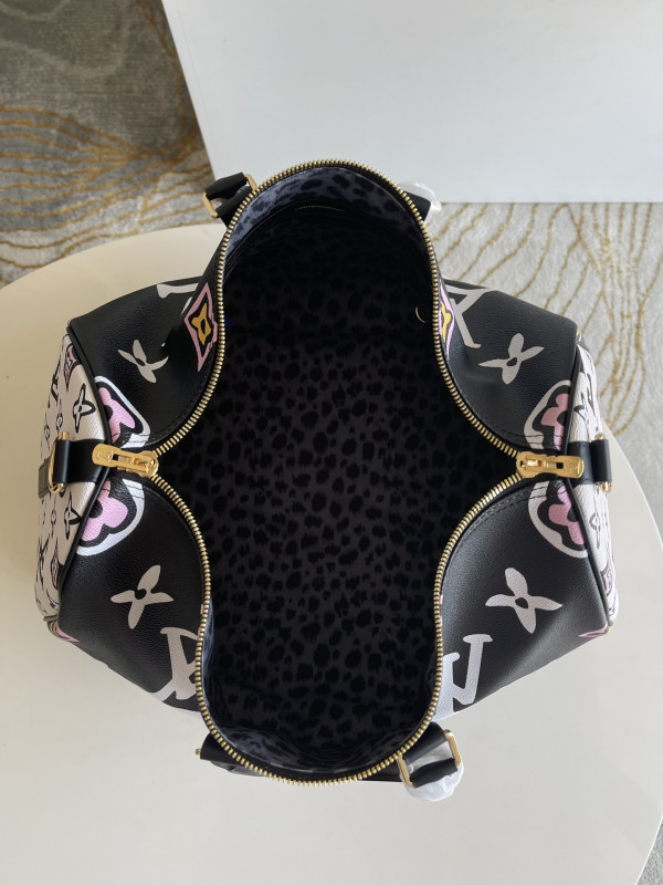 LOUIS VUITTON KEEPALL BANDOULI?RE 45 [M58656] CELINE CHANEL ACCESSORIES LOEWE SHOES LOUIS VUITTON DIRO YSL OTHER BRAND HANDBAGS BALENCIAGA BOTTEGA VENETA GOYARD HERMES BURBERRY VALENTINO GUCCI FENDI MIUMIU CHLOE PRADA BVLGARI SUITCASE NEW ARRIVAL 