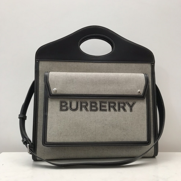 BURBERRY Medium Two-tone Canvas and Leather Pocket Tote [Burberry168] CELINE CHANEL ACCESSORIES LOEWE SHOES LOUIS VUITTON DIRO YSL OTHER BRAND HANDBAGS BALENCIAGA BOTTEGA VENETA GOYARD HERMES BURBERRY VALENTINO GUCCI FENDI MIUMIU CHLOE PRADA BVLGARI SUITCASE NEW ARRIVAL 