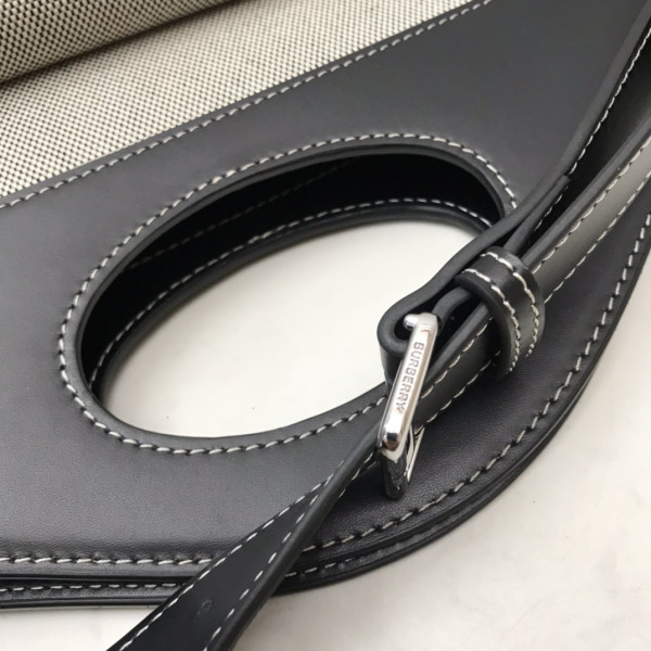BURBERRY Medium Two-tone Canvas and Leather Pocket Tote [Burberry168] CELINE CHANEL ACCESSORIES LOEWE SHOES LOUIS VUITTON DIRO YSL OTHER BRAND HANDBAGS BALENCIAGA BOTTEGA VENETA GOYARD HERMES BURBERRY VALENTINO GUCCI FENDI MIUMIU CHLOE PRADA BVLGARI SUITCASE NEW ARRIVAL 