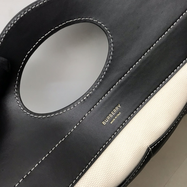 BURBERRY Medium Two-tone Canvas and Leather Pocket Tote [Burberry166] CELINE CHANEL ACCESSORIES LOEWE SHOES LOUIS VUITTON DIRO YSL OTHER BRAND HANDBAGS BALENCIAGA BOTTEGA VENETA GOYARD HERMES BURBERRY VALENTINO GUCCI FENDI MIUMIU CHLOE PRADA BVLGARI SUITCASE NEW ARRIVAL 